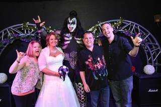 ROCK and ROLL WEDDING CHAPEL - 11