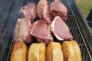 Beefalo Bob's Catering - 16
