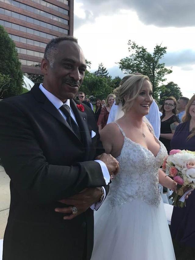 Black Tie Formalwear (Glen Ellyn) - 2
