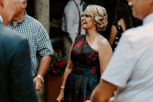 Formal Faces - On Location Hair & Makeup for Weddings 2