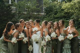 Laura's Flower Boutique - 8
