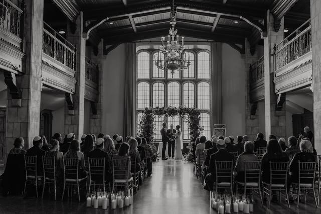 DoubleTree By Hilton - The Tudor Arms Hotel - 1