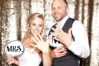 Fun Frames Photo Booth - 13