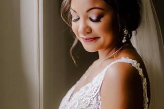 Robbin Junnola Makeup & Hair - 24