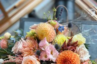 Loves Me Flowers - 5