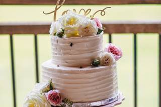 Clustered Spires Pastry Shop - 5