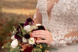 Designs By Linda Florist - 5