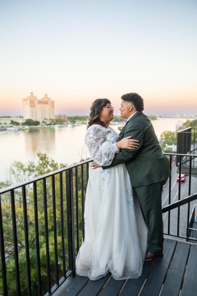 Vic's on the River - 2