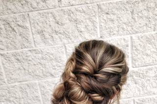 The Mane Exhibit Hair & Makeup Studio - 19
