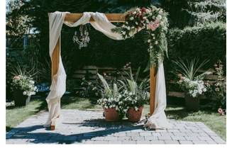Cameron & Fairbanks Floral Design - 44