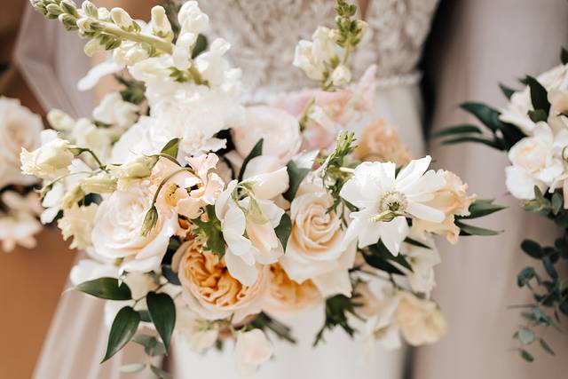 Poppy Belle Event & Floral Design 5