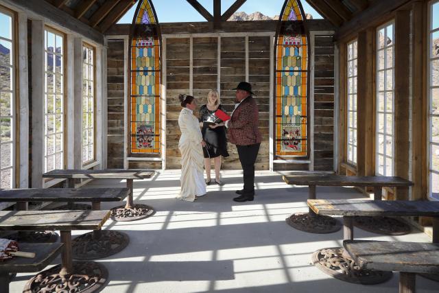 Custom Las Vegas Weddings - 1