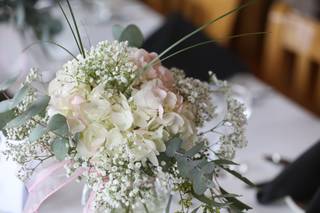 Felthousen's Florist & Greenhouse - 42