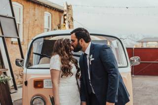 GingerSnap Photo Bus - 22