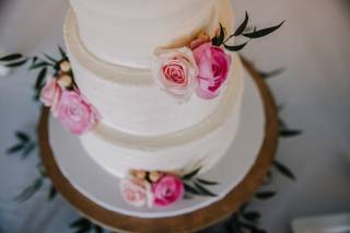 Crowned Cakes by Jess - 17