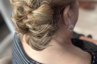 Lizzie Ibarra Hair & Airbrush Make-up Artist - 9