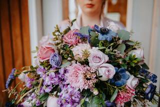 Southern Style Floral Design - 18