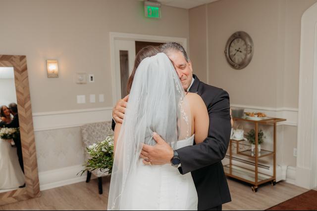 Liz Masi Photo - 1