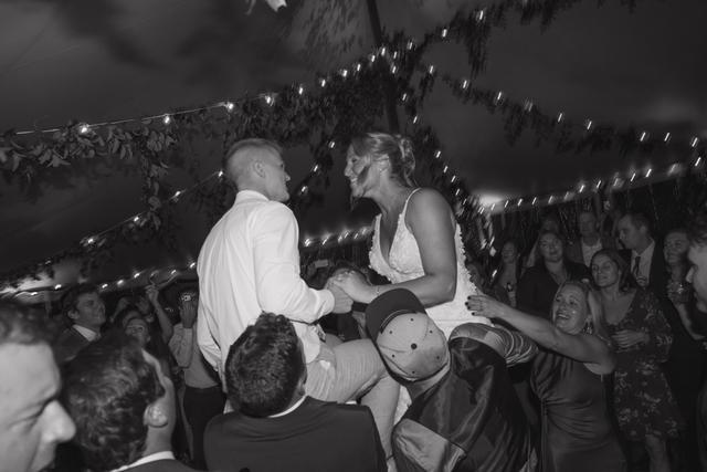 UNIQUE SOUNDS ENTERTAINMENT & EVENT PROFESSIONALS - 4