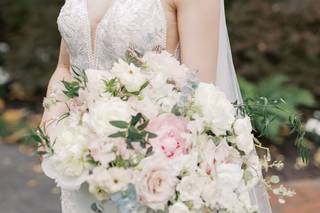 Laura of Lauxmont Floral Designs - 7