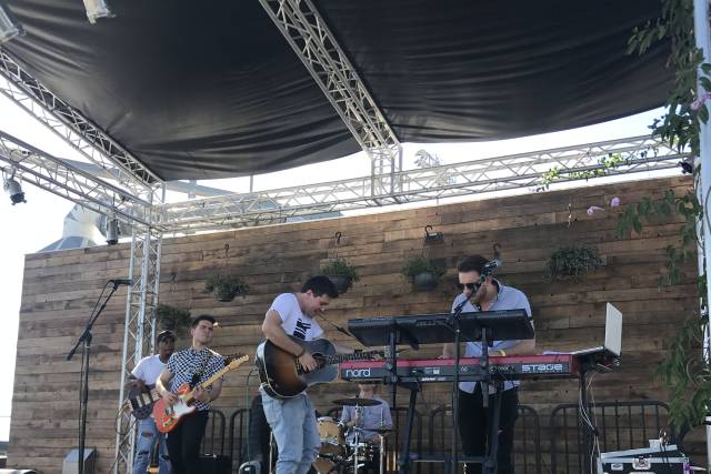 Vinyl Jam Entertainment 1