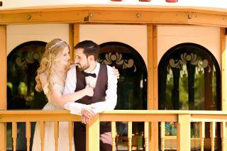 Mark of Elegance Limousine Services - 20