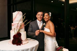 Lydia's Cakes & Confections - 7
