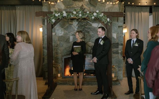 Wedding Officiant Eileen - 4