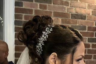 CHAMELEON HAIR COLOR CAFÉ & SPA - 11