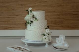 Bloom Custom Cakes - 51