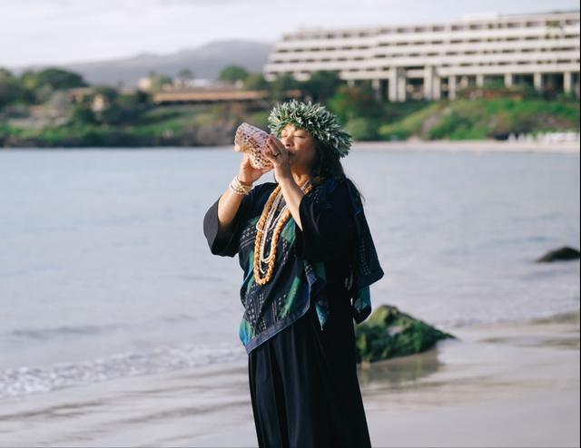 Hawaiian Style Beach Weddings with ALOHA - 3