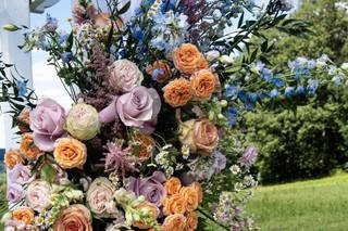 Greens & Beans Florist - 6