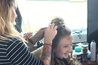 Willow and Lace Hairstyling - 109
