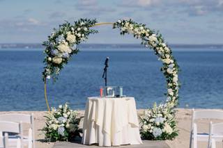 The Crescent Beach Club - 28