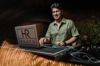 Premier Entertainment - 7