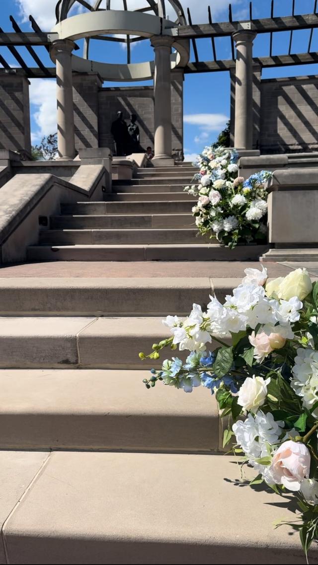 Perfect Petals Rentals - 1