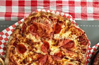 Ilmioamore Woodfired Pizza Truck - 8