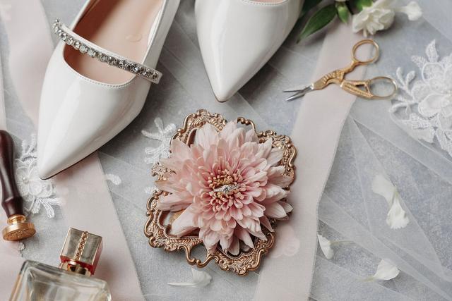 Bloom & Grace - 1