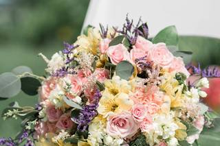 Kittelberger Florist & Gifts - 16