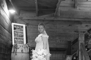 Amazing Graze Barn - 7