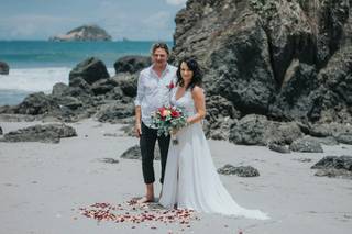 Costa Rica Paradise Wedding - 11
