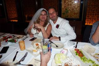 Grand Lux Cafe - 10