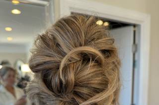The Veil Hair and Makeup Co - 18