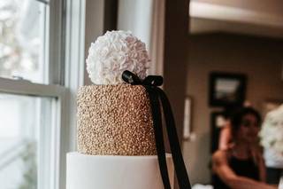 Mainely Wedding Cakes LLC - 11