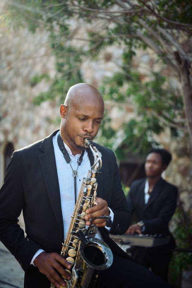 Verlando Small's Entertainment - 1