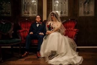Small Red Thread Photography - 23