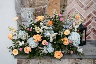Laura's Flower Boutique - 7