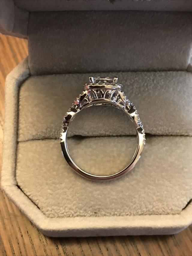 Blust's Jewelers - 3