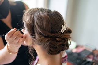Elle Salon & Spa - 13
