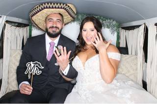 Happy Camper Photo Bus - 8